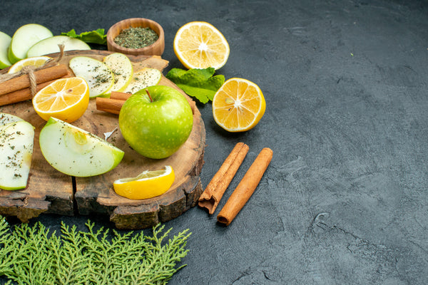 <b>Top Notes:</b> Lemon Zest, Green Apple, Neroli