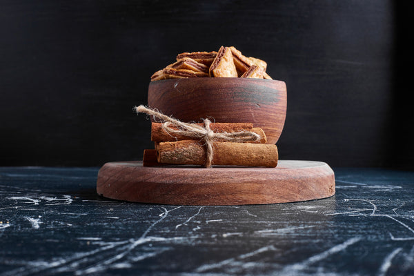 <b>Base Notes:</b> Vetiver, Amber, Dry Wood, Leather