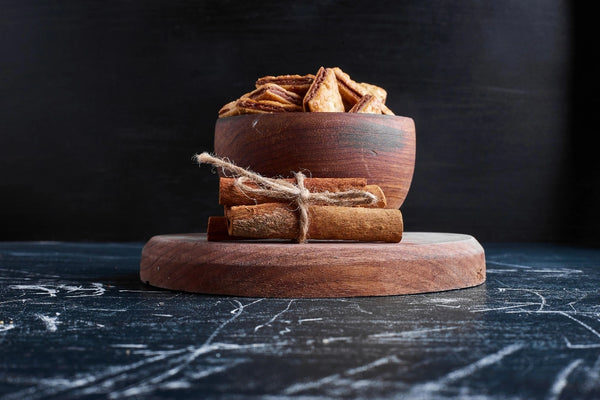 <b>Base Notes:</b> Vetiver, Amber, Dry Wood, Leather