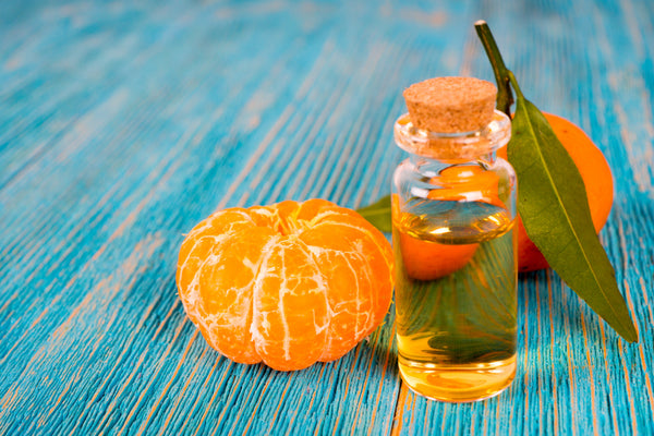 <b>Top Notes:</b> Aqua Accord, Mandarin, Pink Pepper