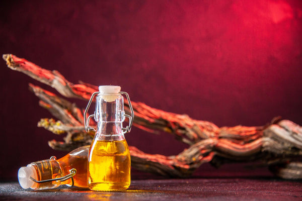 <b>Base Notes:</b> Oud