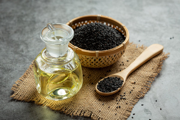 <b>Top Notes:</b> Lemon Zest, Bergamot, Black Pepper