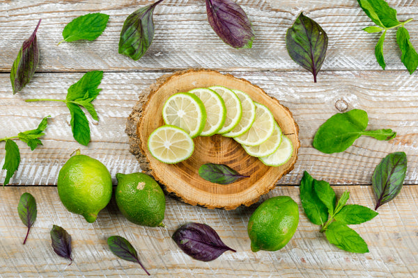 <b>Top Notes:</b> Lemon Zest, Cool Mint, Black Pepper