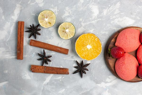 <b>Top Notes:</b> Lemon Zest, Peach Skin, Fresh Mint